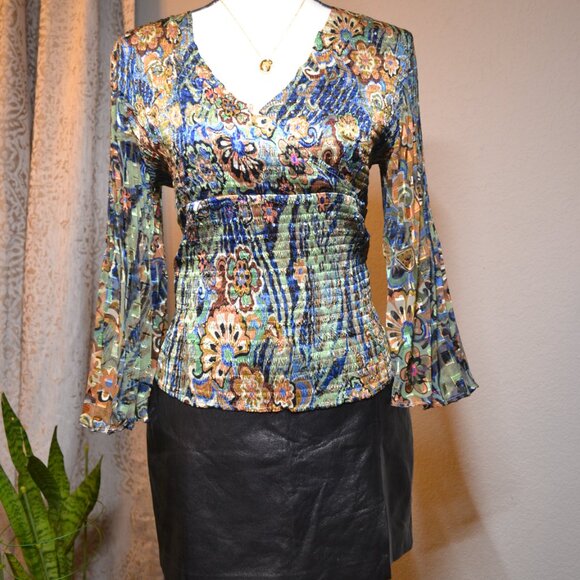 Y2K Alberto Makali Crinkle Top with Accordion Bell Sleeves | Labeled Size L - Picture 2 of 2